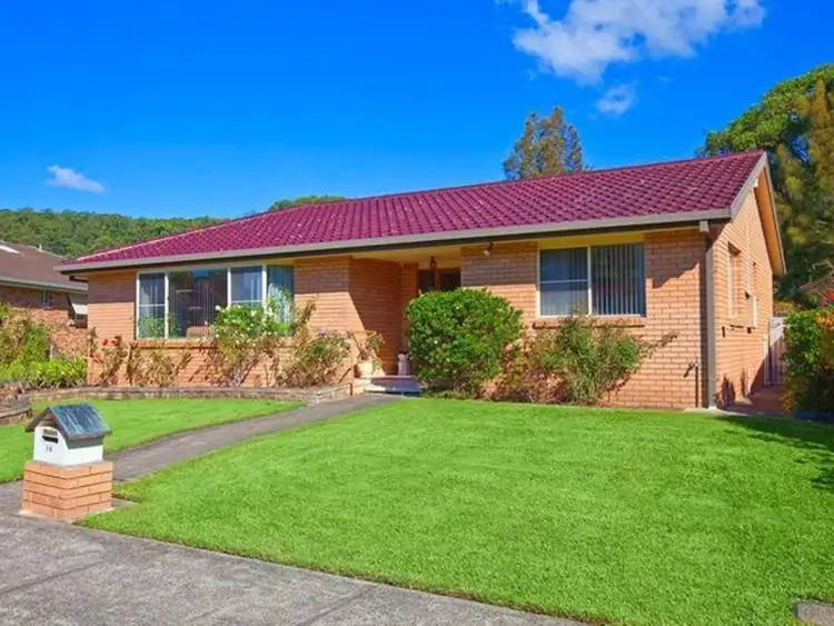 14 Christle Street, Green Point NSW 2251