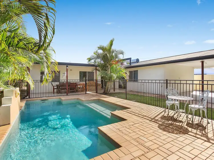 66 Poinciana Boulevard, Broadbeach Waters QLD 4218