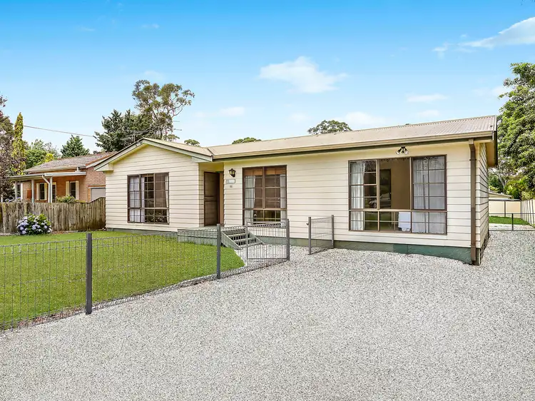 11 Station Road, Mittagong NSW 2575