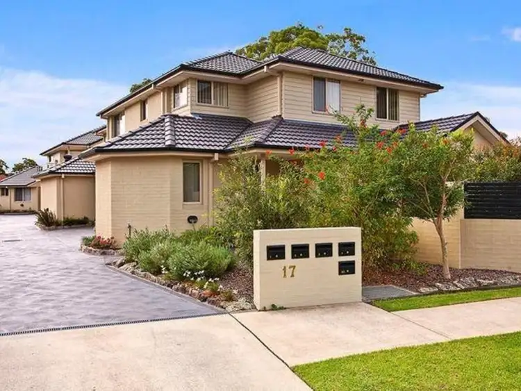 2/17 Farnell Road, Woy Woy NSW 2256