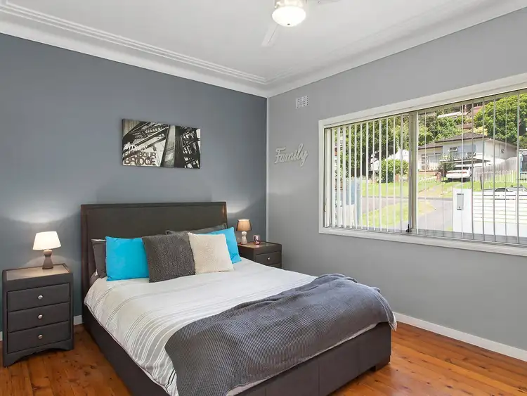 Fifth view of Homely house listing, 6 Nioka Avenue, Point Clare NSW 2250