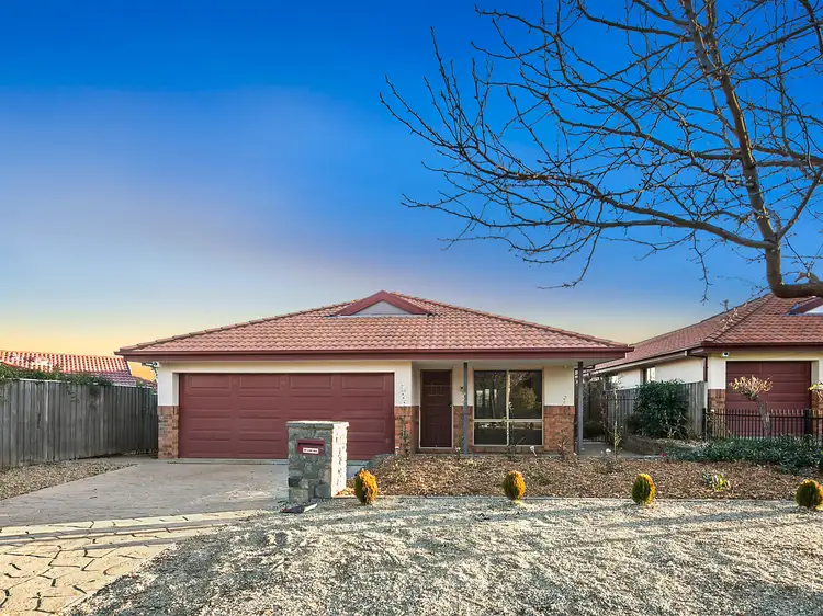 14 Bluestone Gardens, Jerrabomberra NSW 2619