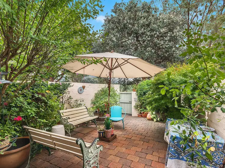 Main view of Homely townhouse listing, 196 Beasley Street, Farrer ACT 2607