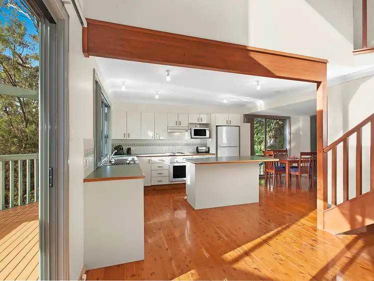 12 Kingsview Drive, Umina Beach NSW 2257