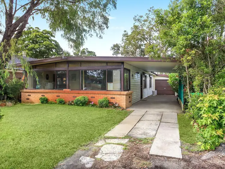 46 Mackenzie Avenue, Woy Woy NSW 2256