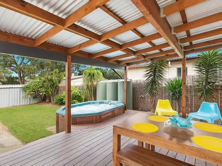 21 Boronia Avenue, Woy Woy NSW 2256