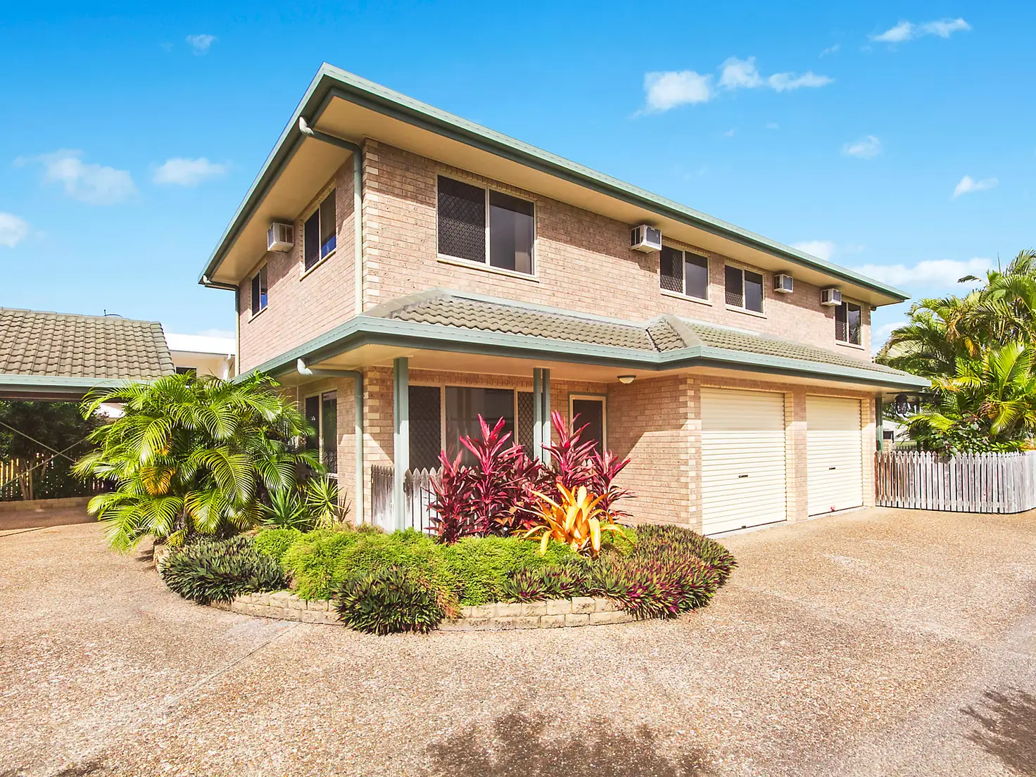Main view of Homely townhouse listing, 2/44 Grosvenor Street, Pimlico QLD 4812