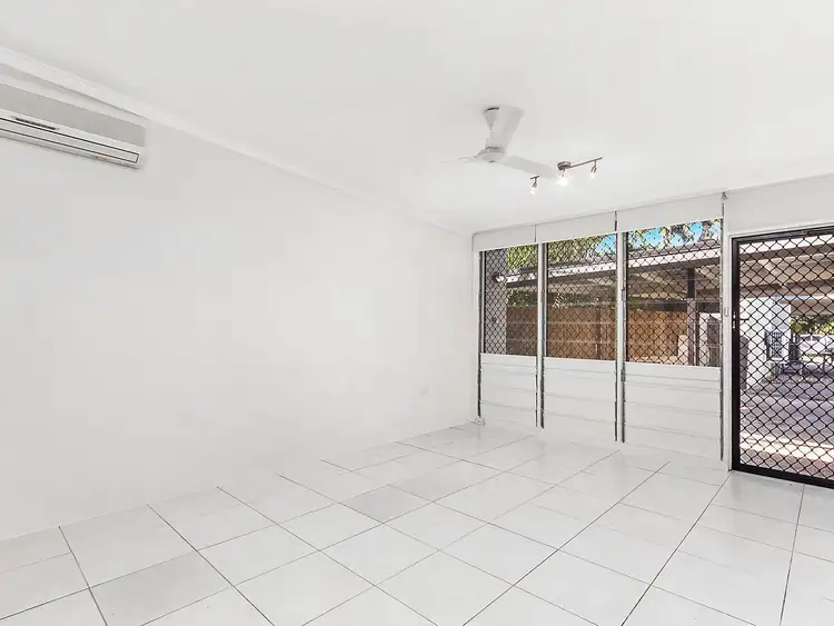Third view of Homely apartment listing, 3/53 Princes Road, Hyde Park QLD 4812