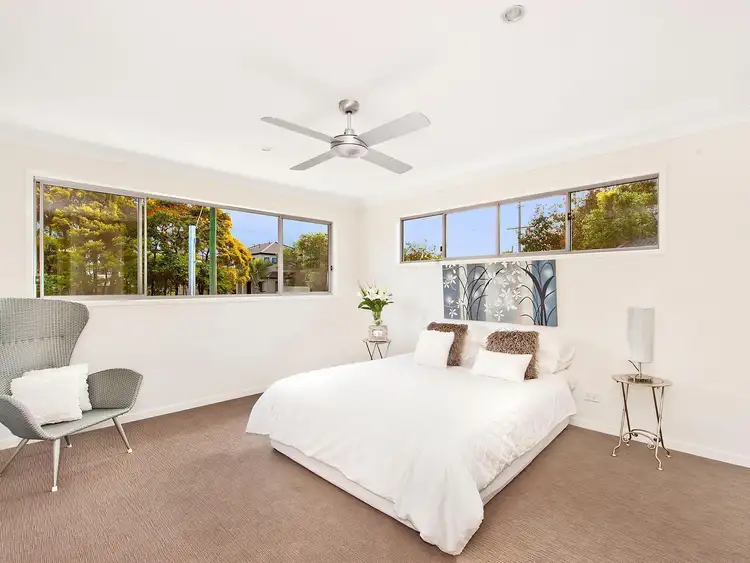 Fourth view of Homely villa listing, 2/87 Pohlman Street, Southport QLD 4215