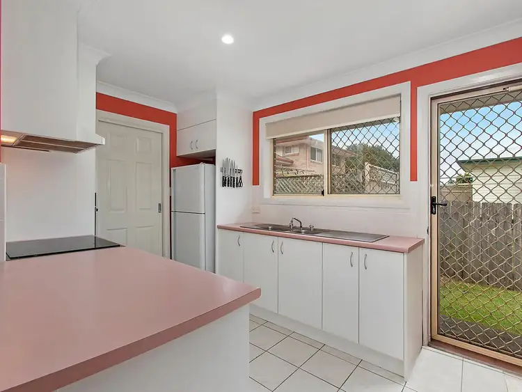 Fourth view of Homely villa listing, 2/7 Gundagai Place, Coffs Harbour NSW 2450