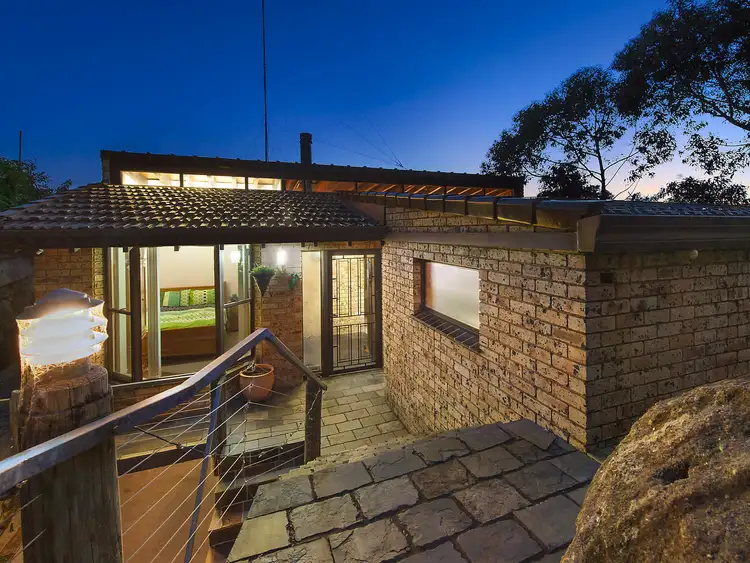 19 Woodlands Avenue, Lugarno NSW 2210