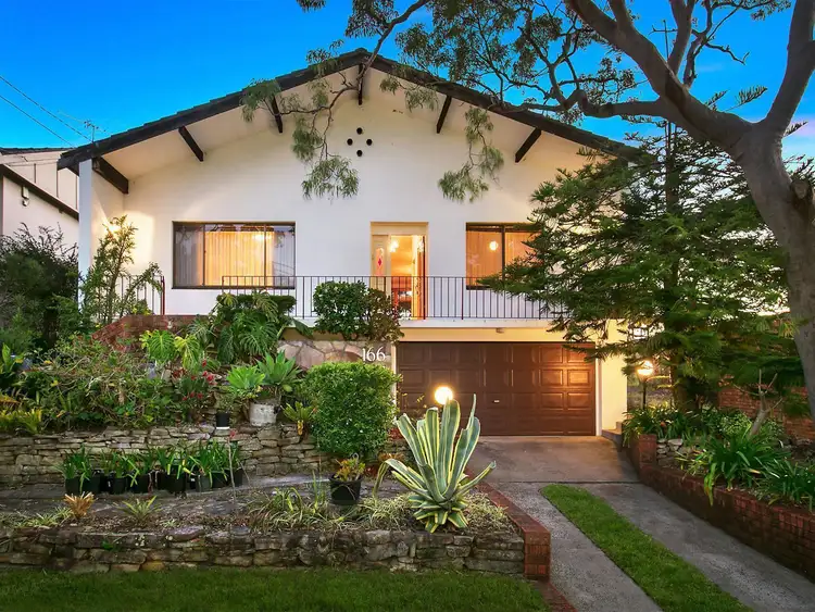 166 Lugarno Parade, Lugarno NSW 2210