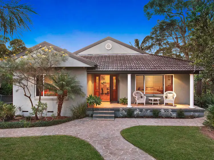 2 Jindabyne Crescent, Peakhurst Heights NSW 2210