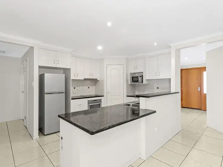 6 Patron Crescent, Glenvale QLD 4350