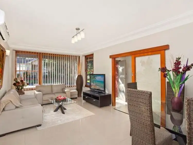 9 Wiggins Avenue, Beverly Hills NSW 2209