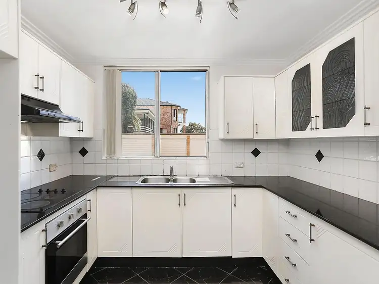 13/84 Queens Road, Hurstville NSW 2220