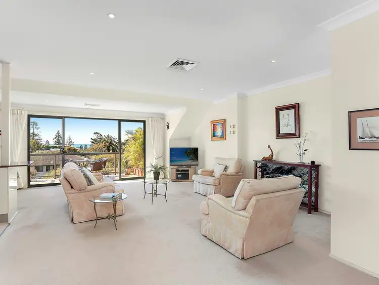 Third view of Homely apartment listing, 10/11 The Avenue, Collaroy NSW 2097