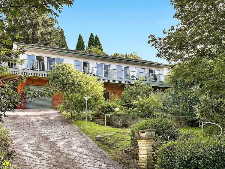 10 Angel Street, Wentworth Falls NSW 2782