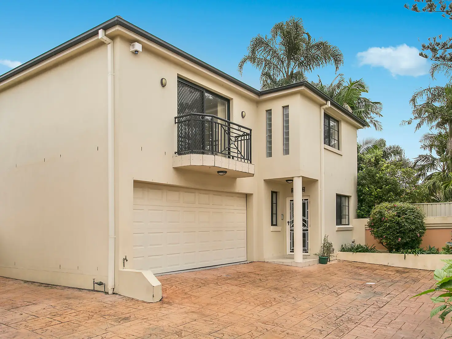 Main view of Homely townhouse listing, 2/71 Old Taren Point Road, Taren Point NSW 2229