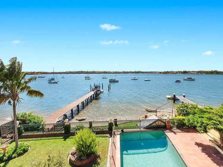 15 Holt Road, Taren Point NSW 2229