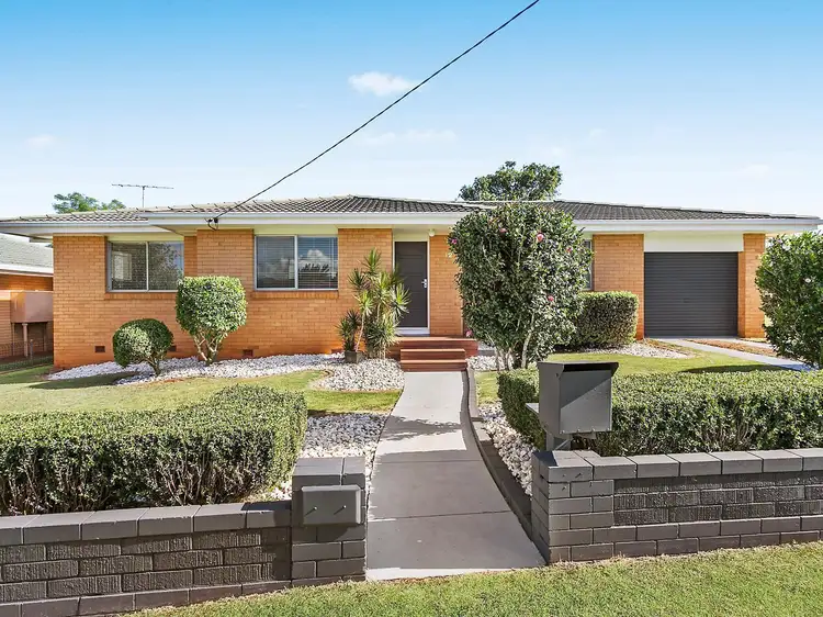 12 Merino Street, Harristown QLD 4350