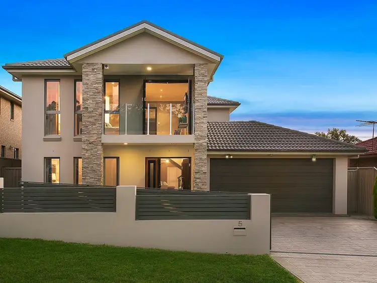 5 Murrumbidgee Street, Bossley Park NSW 2176