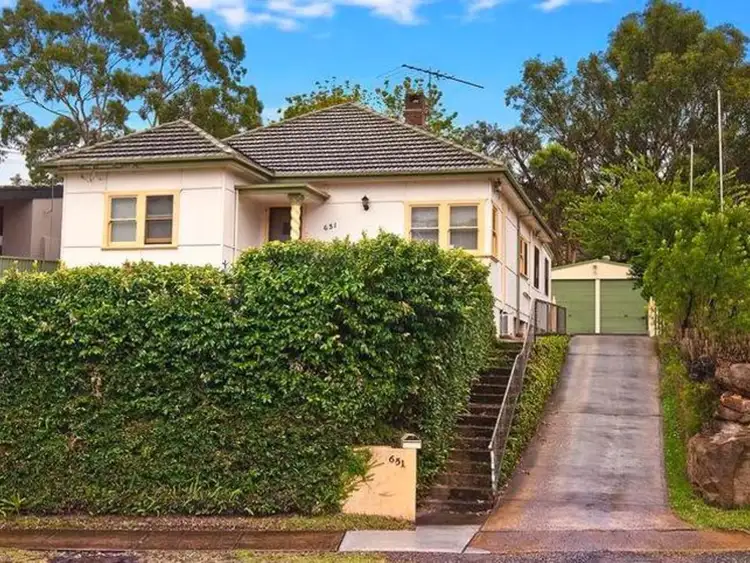 651 Henry Lawson Drive, East Hills NSW 2213