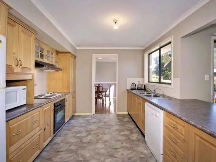 33 Coppabella Crescent, Bradbury NSW 2560