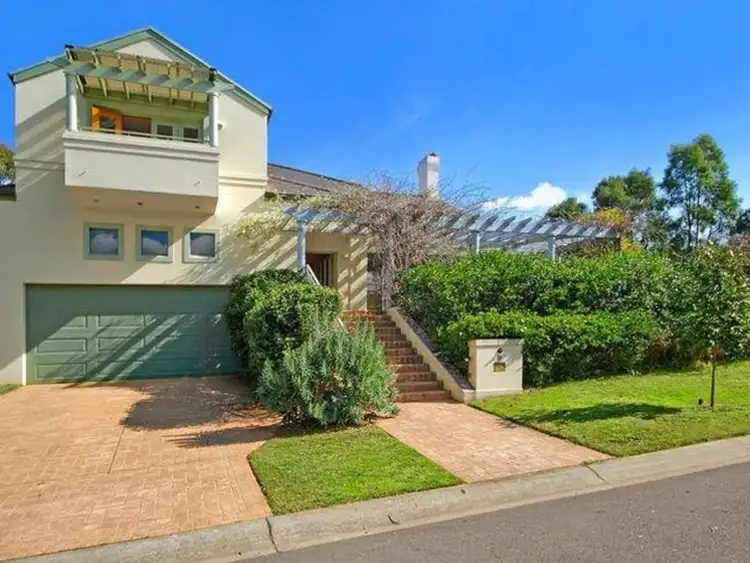 9 Elizabeth Henrietta Circuit, Macquarie Links NSW 2565