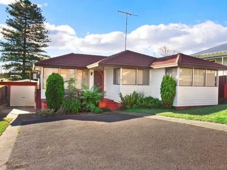 5 Mowatt Street, Narellan NSW 2567