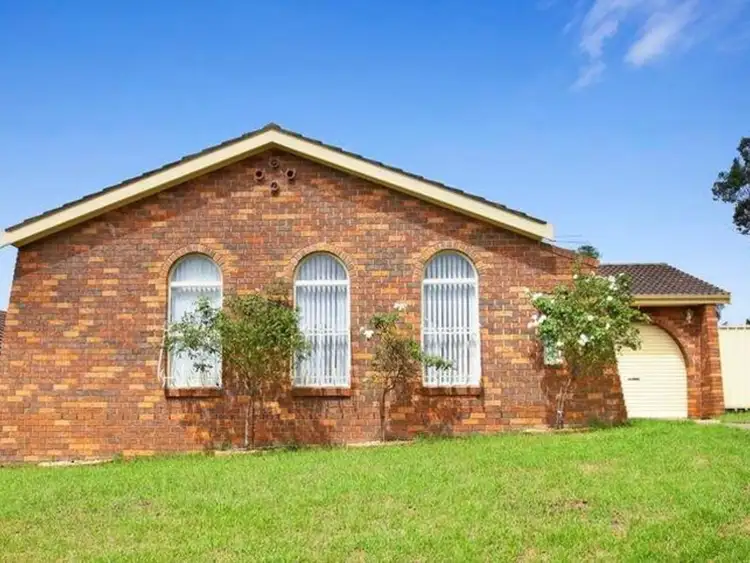 10 Delage Place, Ingleburn NSW 2565