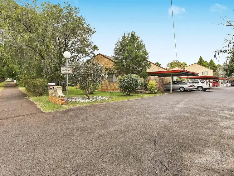 Main view of Homely apartment listing, 4/52 Campbell Street, East Toowoomba QLD 4350