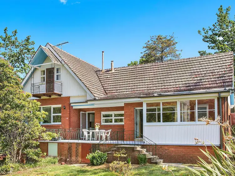 21 Backhouse Street, Wentworth Falls NSW 2782