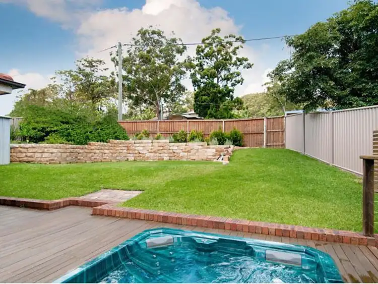 51 Asca Drive, Green Point NSW 2251