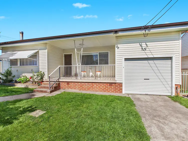 33 Holmes Avenue, Toukley NSW 2263