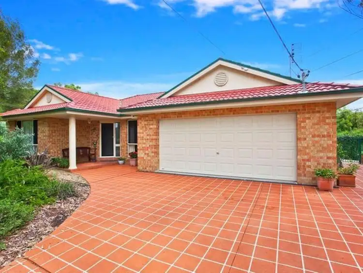 1 Bellbowrie Avenue, Narara NSW 2250