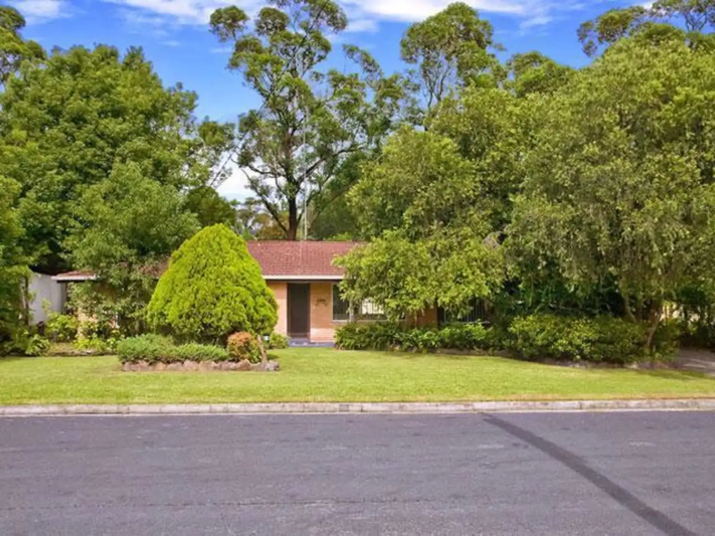 Main view of Homely house listing, 4 Jerribin Street, Wyoming NSW 2250