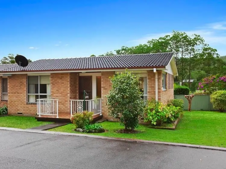 12/4 Kalawarra Road, Wyoming NSW 2250