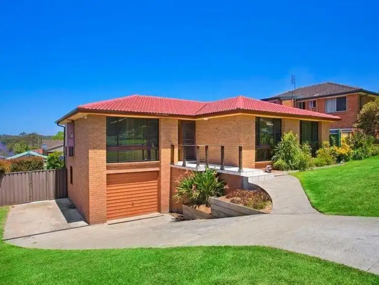 12 Narooma Road, Niagara Park NSW 2250