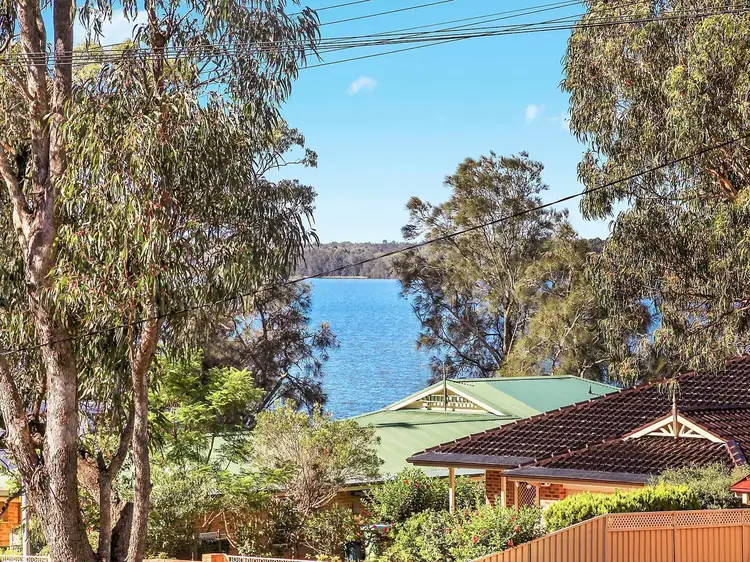 2 Wadalba Avenue, Lake Haven NSW 2263