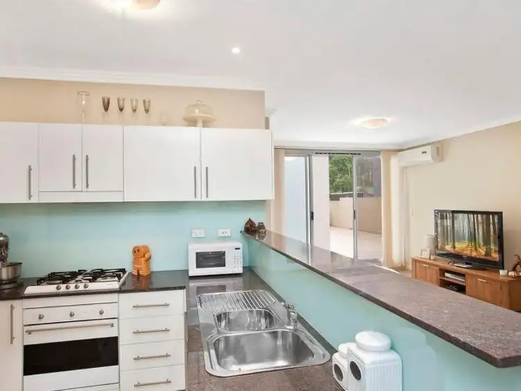 1/12 Baker Street, Gosford NSW 2250