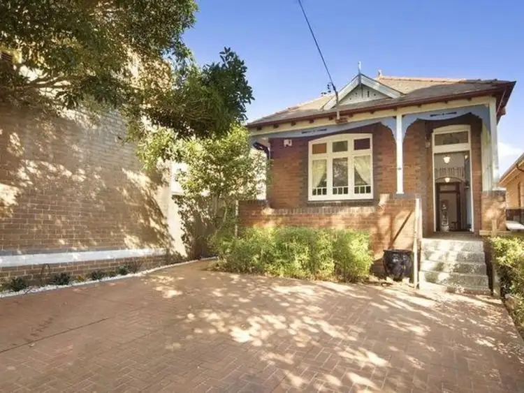 213 Lyons Road, Russell Lea NSW 2046