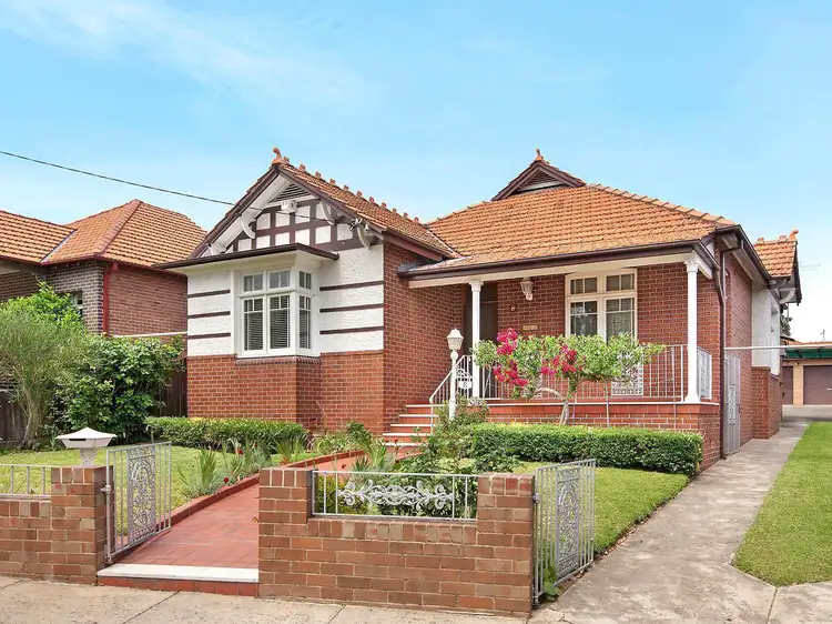 8 Nicholls Avenue, Haberfield NSW 2045