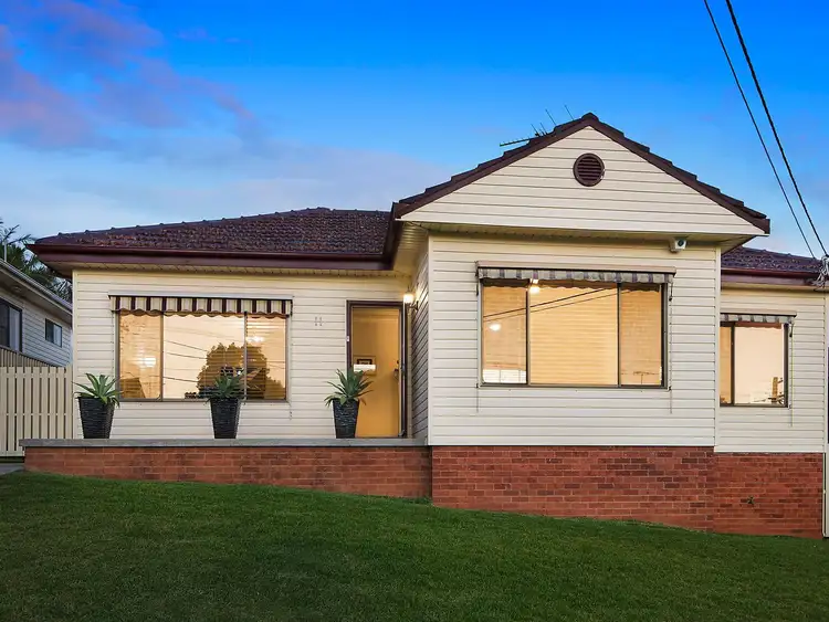 11 Forshaw Avenue, Peakhurst NSW 2210