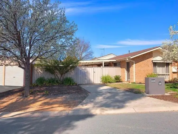 6 Bushby Close, Gordon ACT 2906