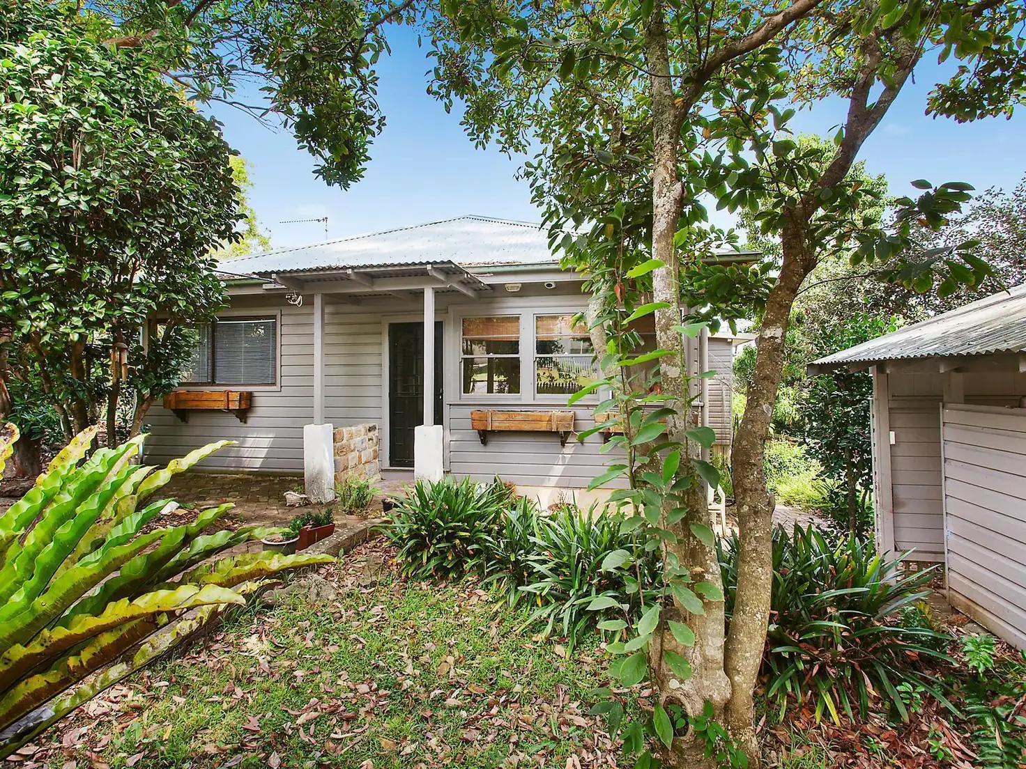 Main view of Homely house listing, 1 Kinarra Avenue, Wyoming NSW 2250