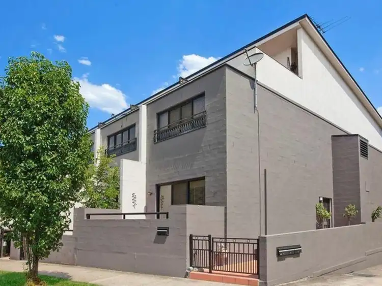 27 Railway Avenue, Stanmore NSW 2048