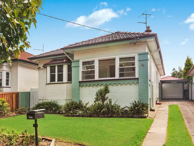 41 Buruda Street, Mayfield West NSW 2304