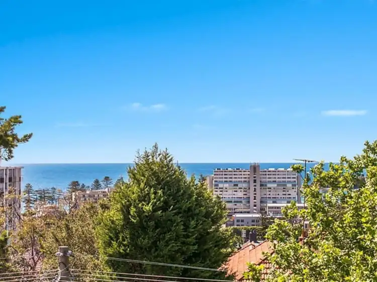 Second view of Homely apartment listing, 5/3 Parkview Road, Fairlight NSW 2094