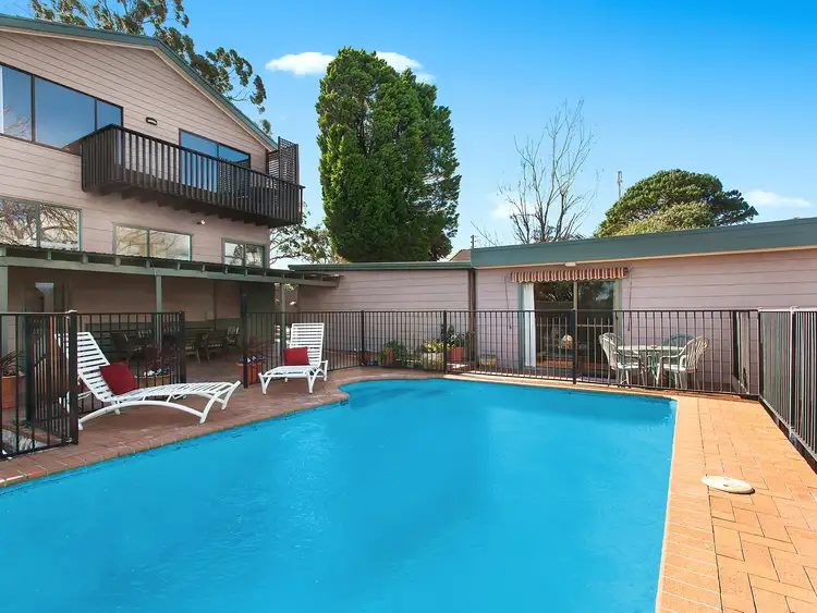 1 Amaroo Avenue, Mount Colah NSW 2079